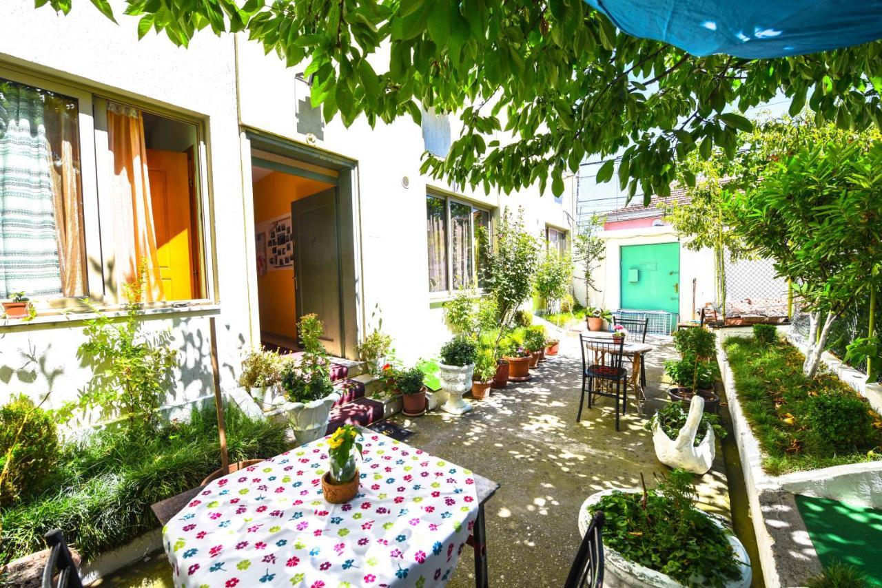 Lovely Apartment W/ Ac + Bath. + Kitchen + Parking And Garden Shkoder Ngoại thất bức ảnh