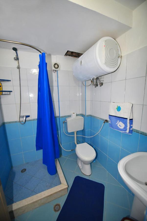 Lovely Apartment W/ Ac + Bath. + Kitchen + Parking And Garden Shkoder Ngoại thất bức ảnh